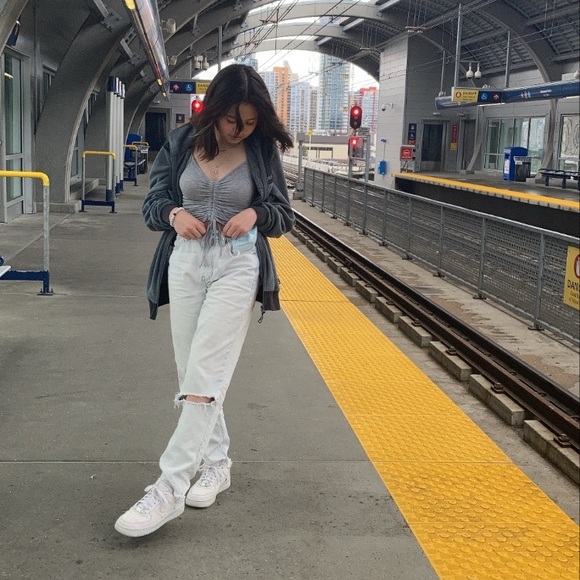 Meet your Posher, Kalynn - Picture 2 of 2